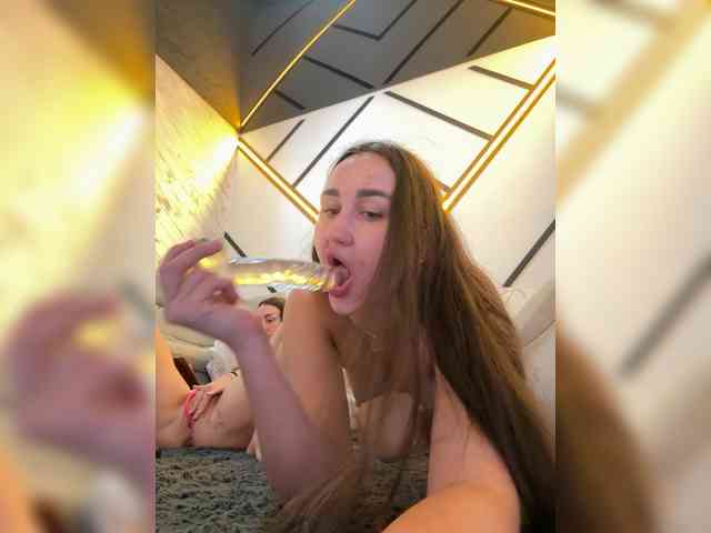 Fortune---888 bongacams live cam model
