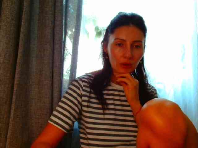 Irina9793 bongacams live cam model