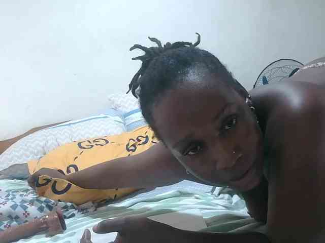 loreen bongacams live cam model