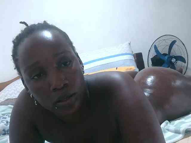 loreen bongacams live cam model