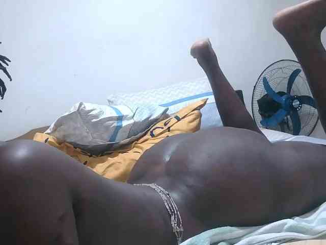 loreen bongacams live cam model