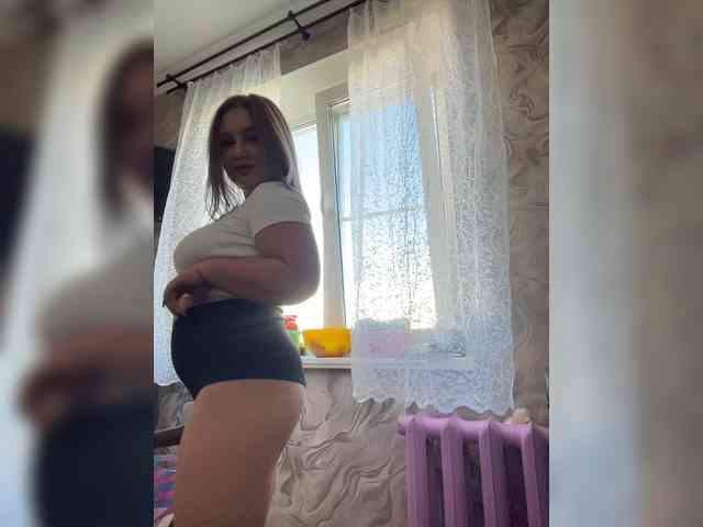 Kiki-03 bongacams live cam model