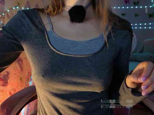 Armura bongacams live cam model