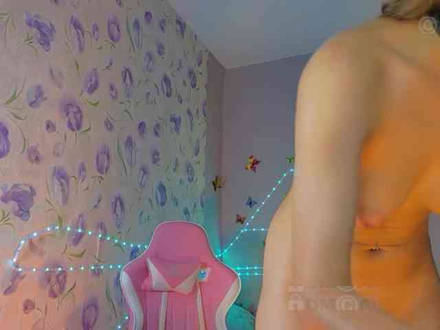 Armura bongacams live cam model