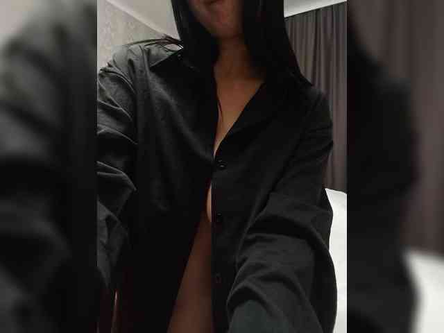 KarenClark bongacams live cam model