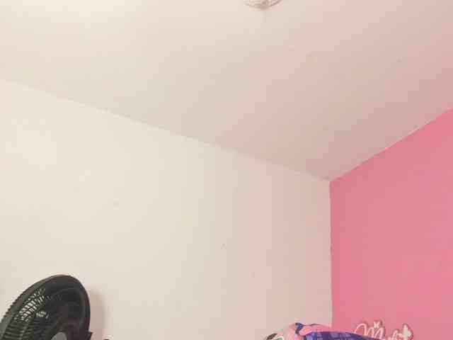Maite-newmilf bongacams live cam model