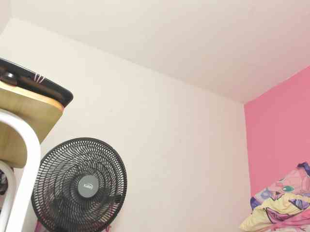 Maite-newmilf bongacams live cam model