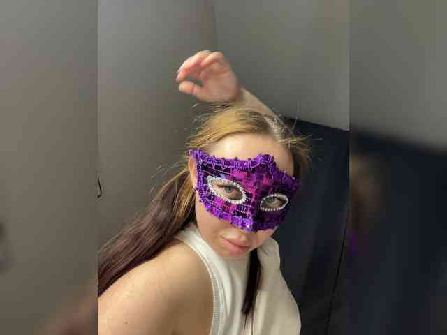 xxxxx7777x bongacams live cam model