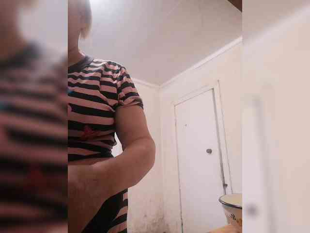 Sexymissex bongacams live cam model