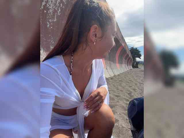 HelgaLeo bongacams live cam model