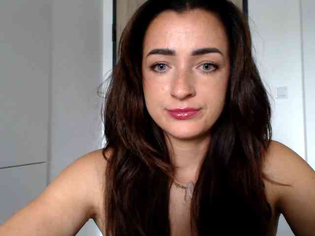 LorennePlay bongacams live cam model