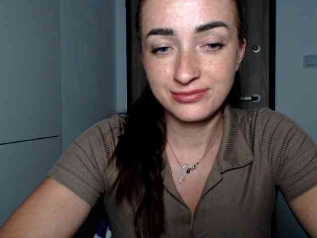 LorennePlay bongacams live cam model