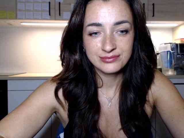 LorennePlay bongacams live cam model