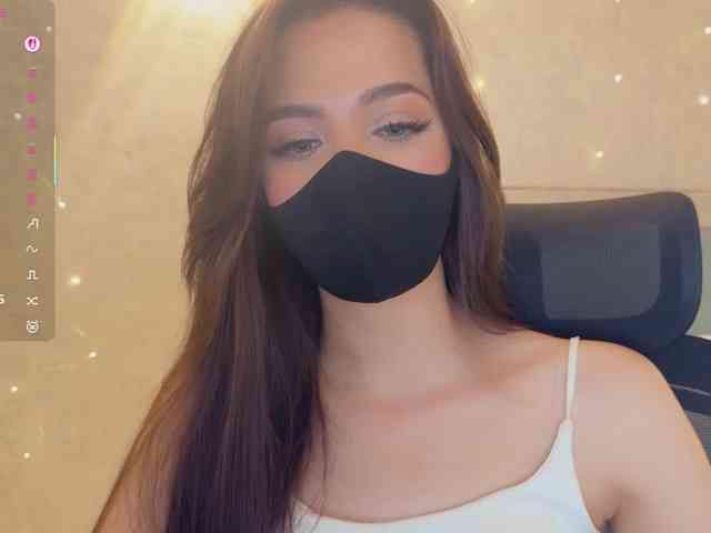 KissMec bongacams live cam model