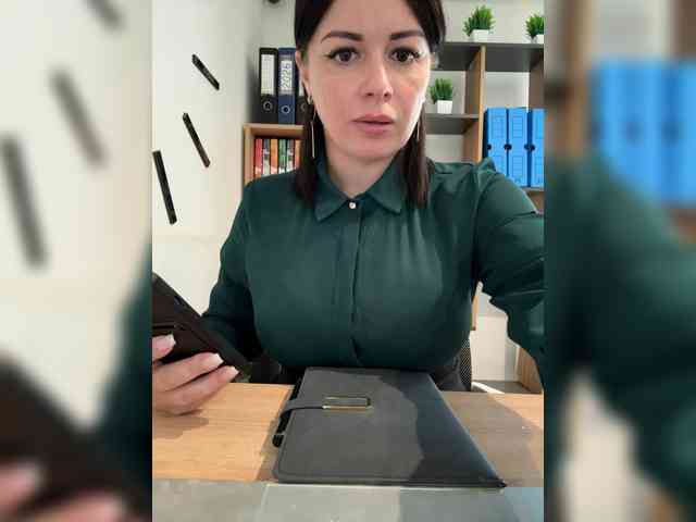 VeryBaby bongacams live cam model