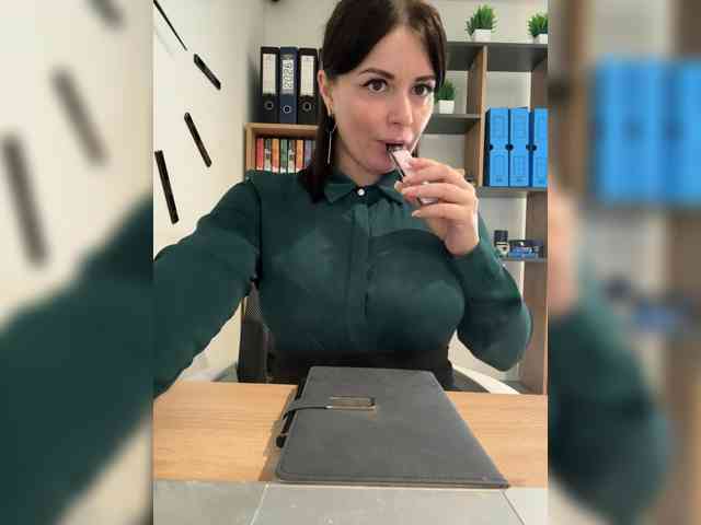 VeryBaby bongacams live cam model