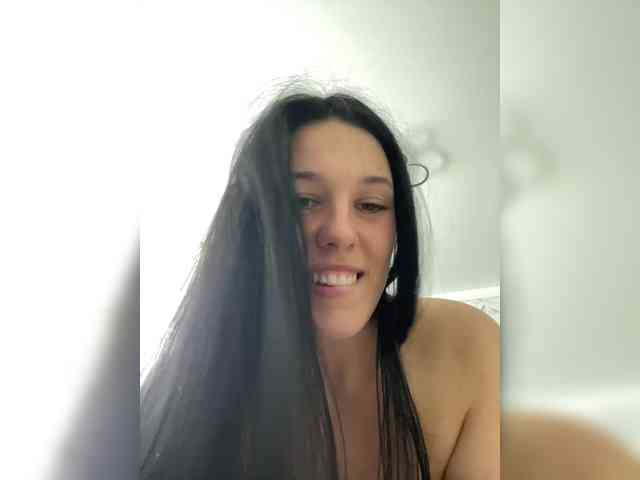Potifays bongacams live cam model