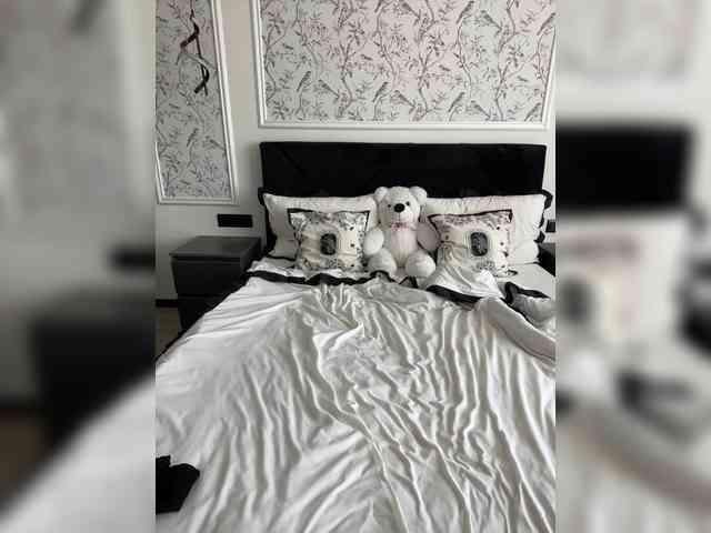 Potifays bongacams live cam model