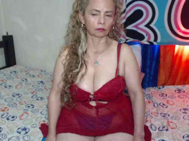 Monicatorres66 bongacams live cam model