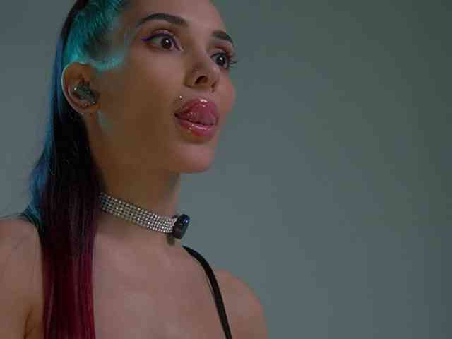 MilaMayy bongacams live cam model