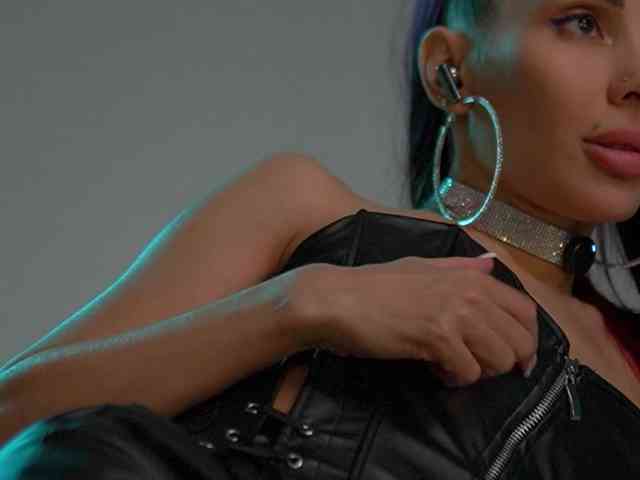 MilaMayy bongacams live cam model