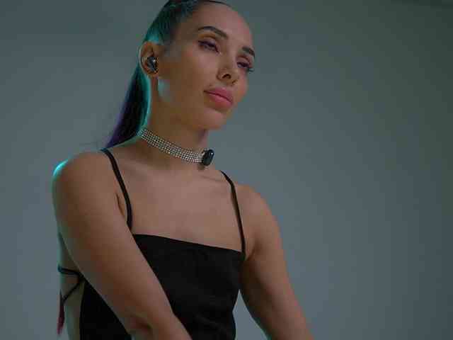 MilaMayy bongacams live cam model