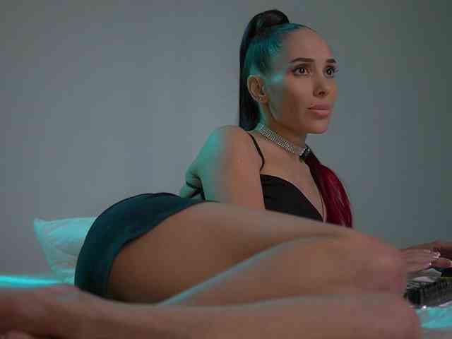 MilaMayy bongacams live cam model
