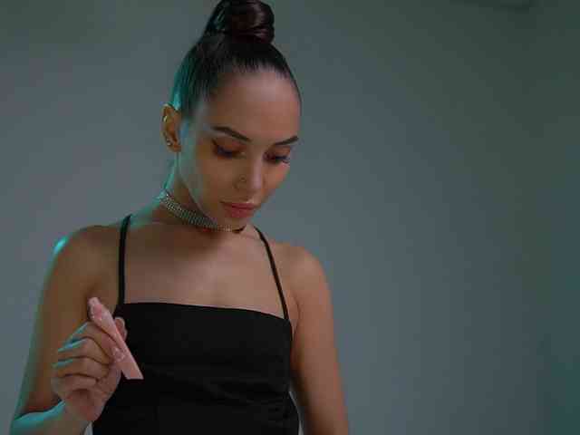 MilaMayy bongacams live cam model