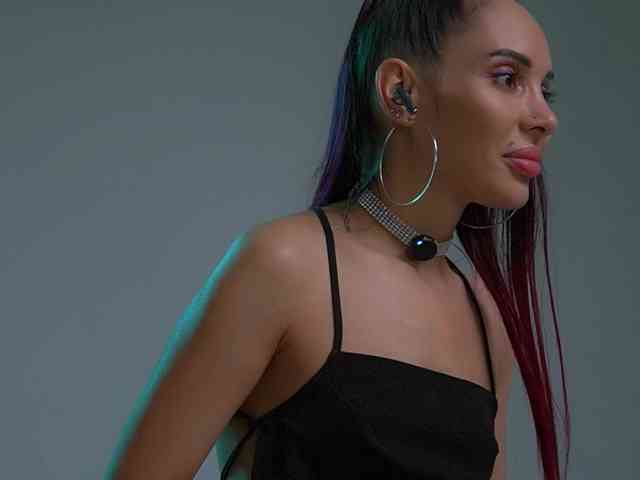 MilaMayy bongacams live cam model