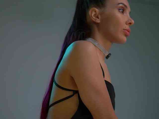 MilaMayy bongacams live cam model