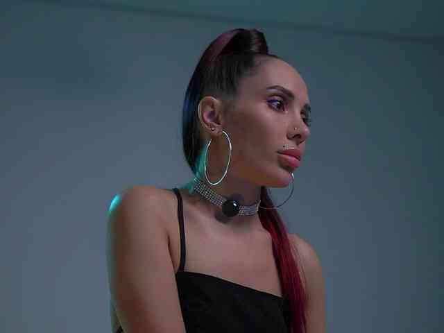 MilaMayy bongacams live cam model