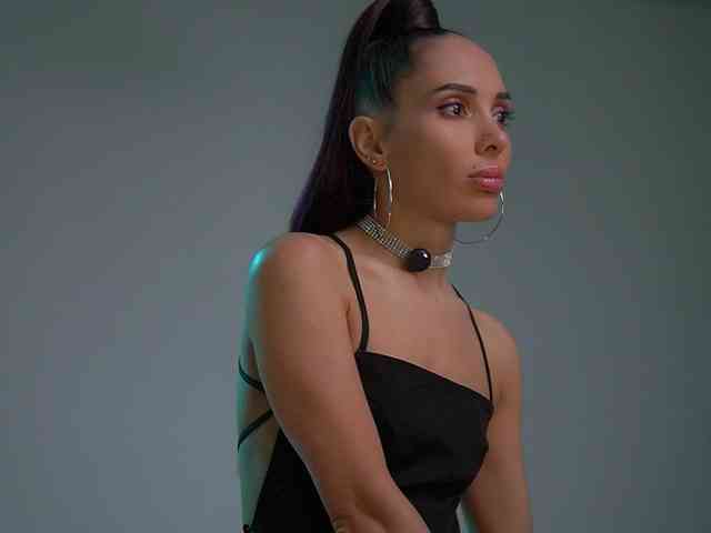 MilaMayy bongacams live cam model
