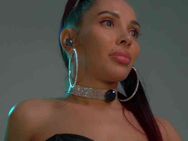 MilaMayy bongacams live cam model