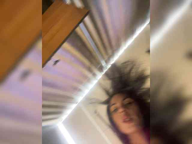 GgggLAAAAaaFFtt596rr bongacams live cam model