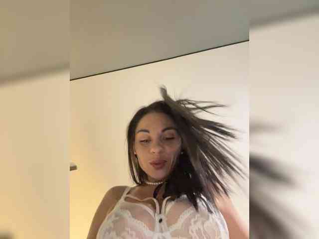 GgggLAAAAaaFFtt596rr bongacams live cam model
