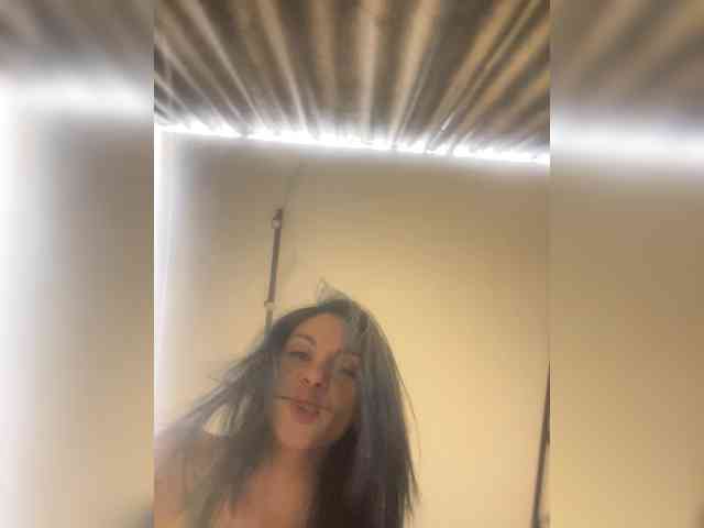 GgggLAAAAaaFFtt596rr bongacams live cam model