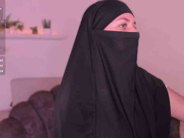 salma-arabic bongacams live cam model