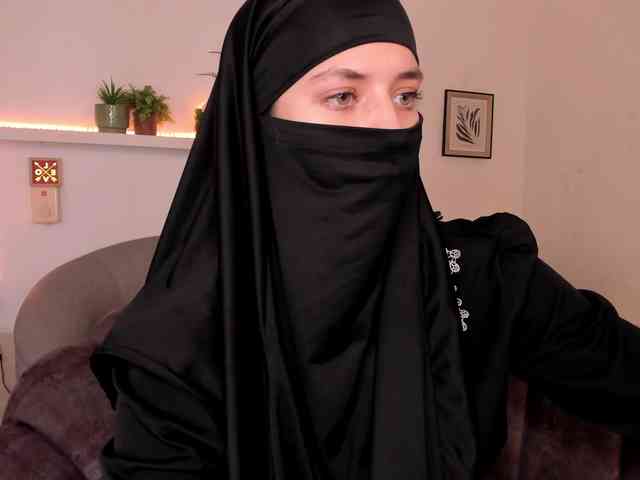 salma-arabic bongacams live cam model