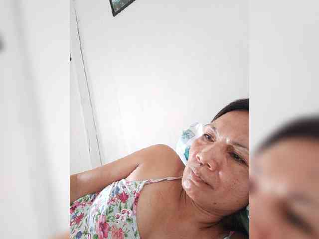 CherrieRose30 bongacams live cam model