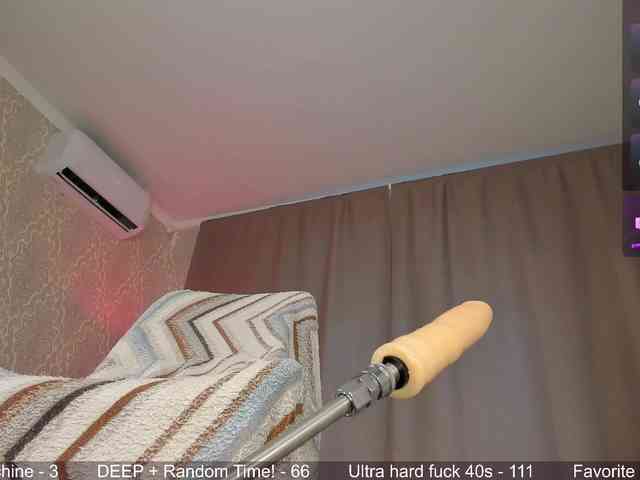 Juicy-Vikki bongacams live cam model