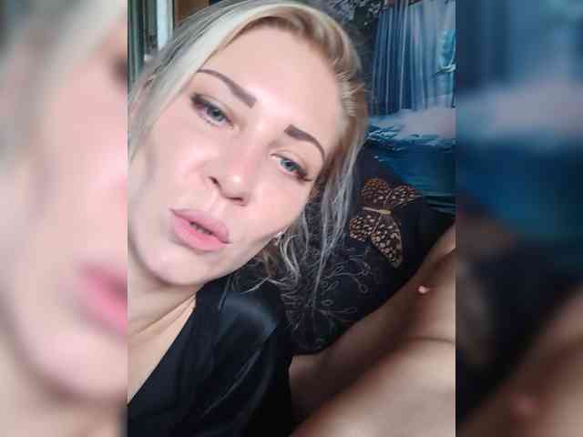 Aleksa26 bongacams live cam model