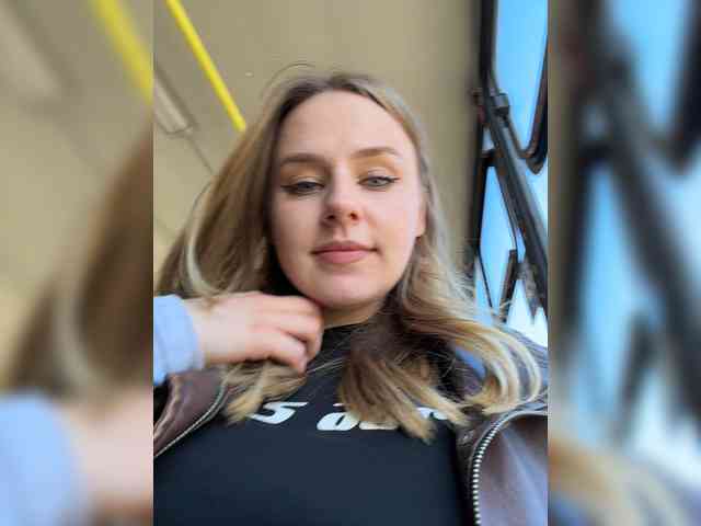 elegantbabe bongacams live cam model