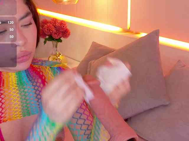 LeiaStone bongacams live cam model