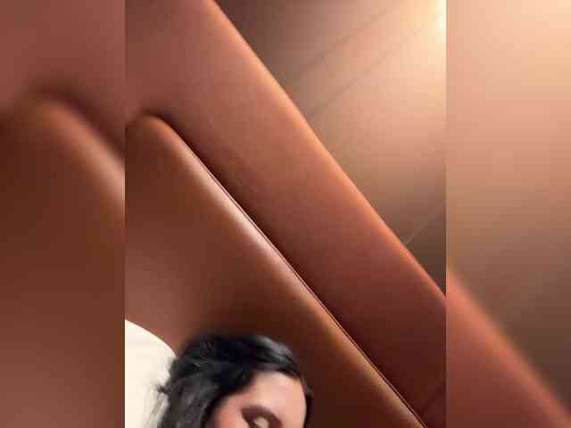 MarKaa0 bongacams live cam model