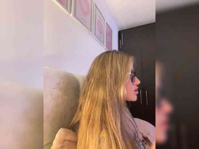 TaylorKnapp bongacams live cam model