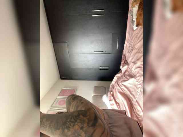 TaylorKnapp bongacams live cam model