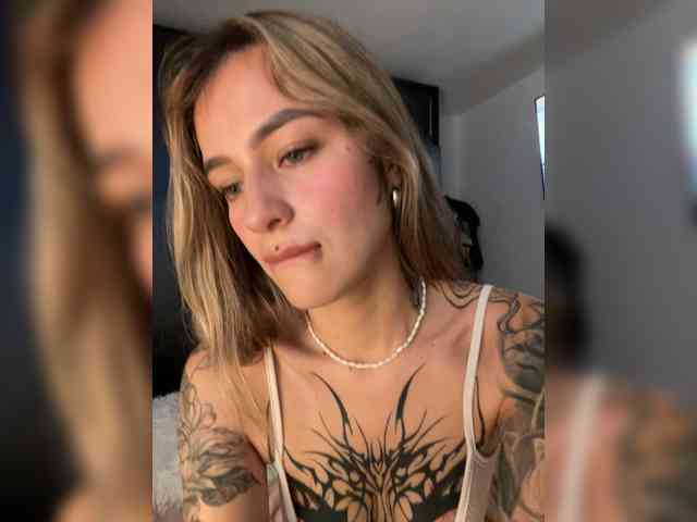 TaylorKnapp bongacams live cam model