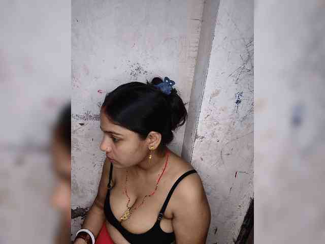Tunnidelhi bongacams live cam model