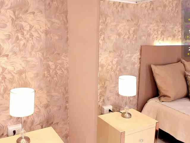 MilaGrace bongacams live cam model