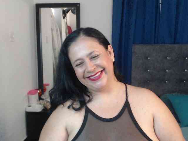 karlaton1977 bongacams live cam model